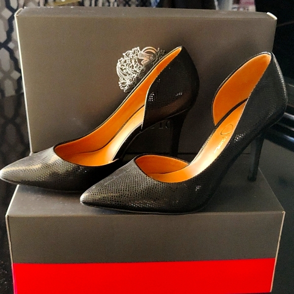 Jessica Simpson Black Patent Heels - Picture 3 of 5